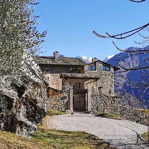 borgo-selvapiana.it-lombardy.com/